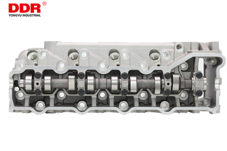 4M40T  COMPLETE CYLINDER HEAD